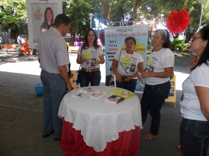 Voluntários do Projeto Neylivia Oliveira da Costa Mulher Viva participa de uma concentração em Teresina   - Imagem 16