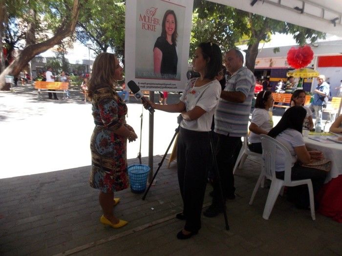 Voluntários do Projeto Neylivia Oliveira da Costa Mulher Viva participa de uma concentração em Teresina   - Imagem 77
