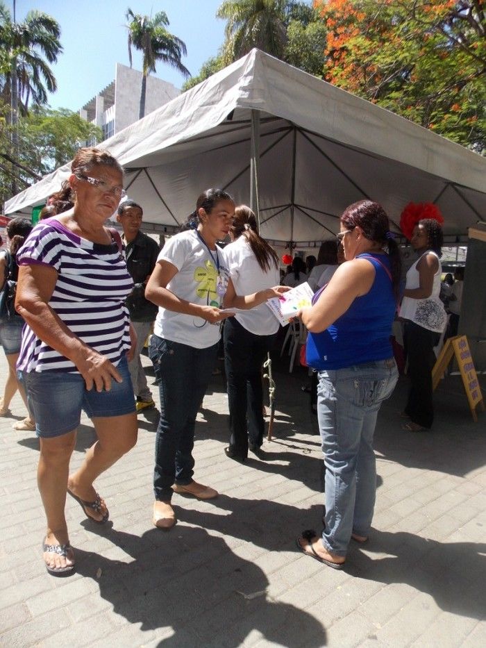 Voluntários do Projeto Neylivia Oliveira da Costa Mulher Viva participa de uma concentração em Teresina   - Imagem 46