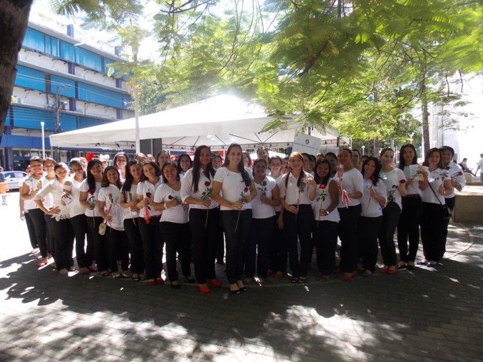 Voluntários do Projeto Neylivia Oliveira da Costa Mulher Viva participa de uma concentração em Teresina   - Imagem 41