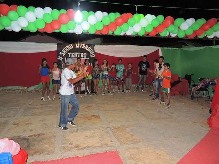 U. E. Tomaz Café realiza II Sarau Literário com a participação do público - Imagem 60