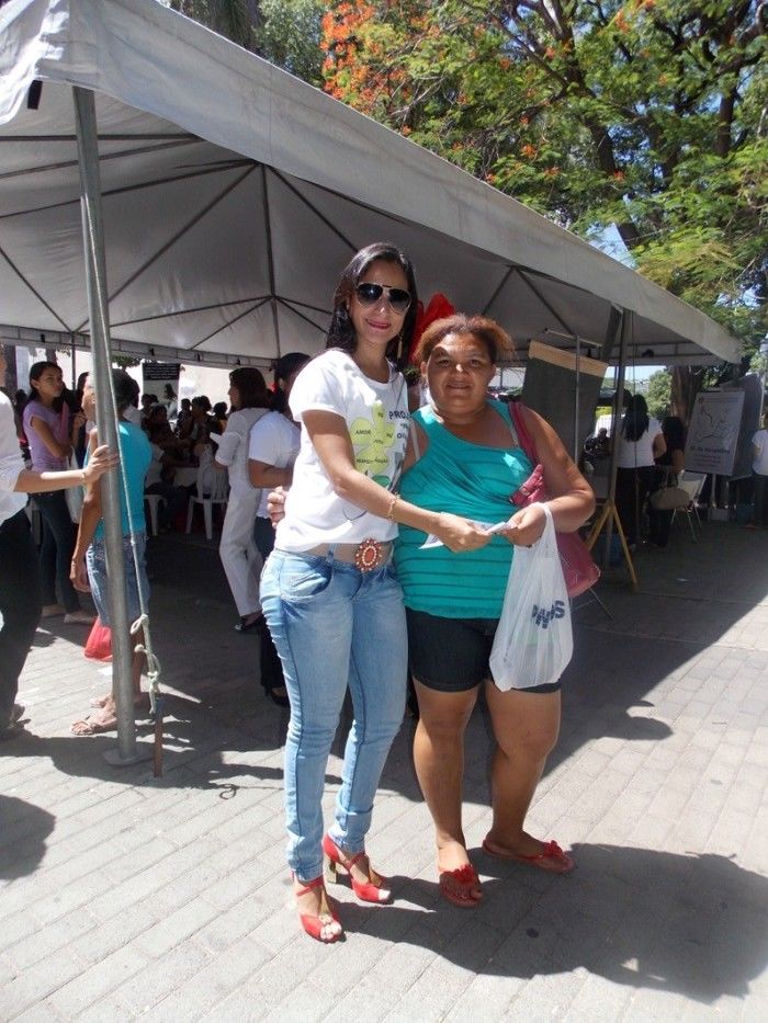 Voluntários do Projeto Neylivia Oliveira da Costa Mulher Viva participa de uma concentração em Teresina   - Imagem 48
