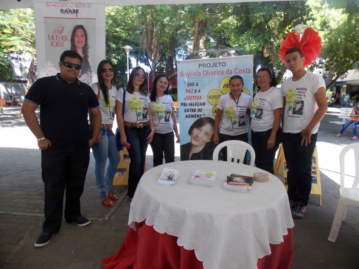 Voluntários do Projeto Neylivia Oliveira da Costa Mulher Viva participa de uma concentração em Teresina   - Imagem 8
