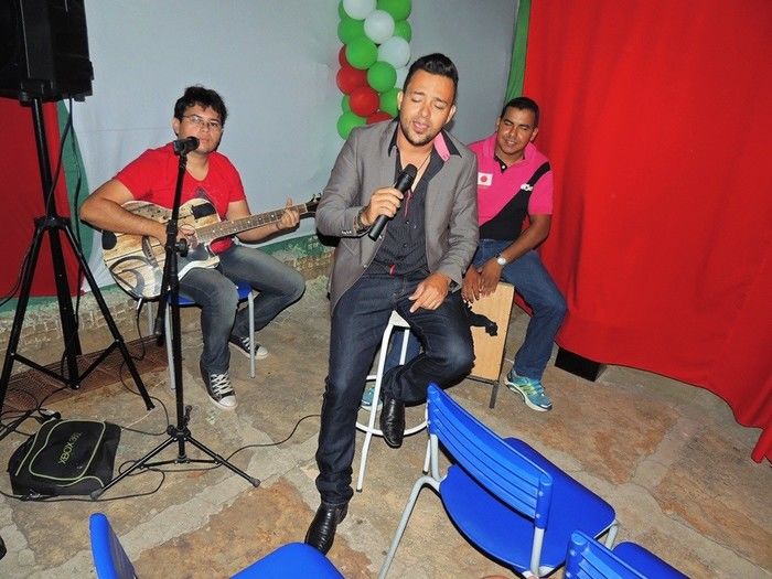 U. E. Tomaz Café realiza II Sarau Literário com a participação do público - Imagem 71