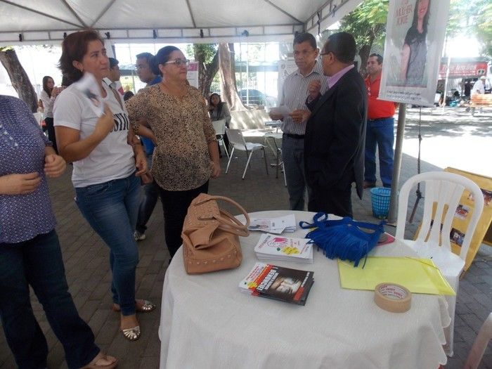 Voluntários do Projeto Neylivia Oliveira da Costa Mulher Viva participa de uma concentração em Teresina   - Imagem 22
