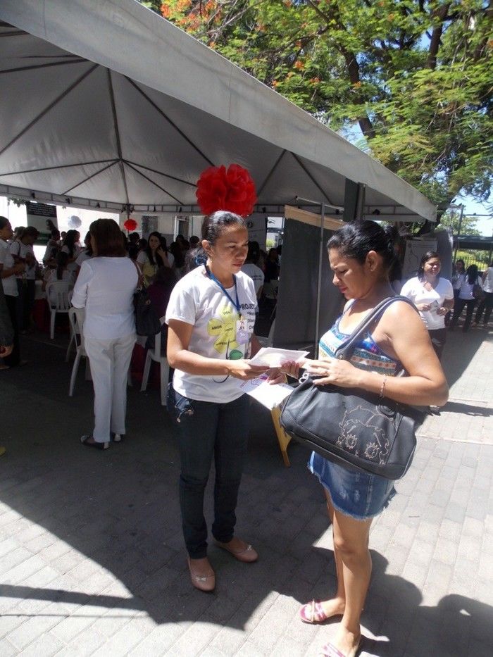 Voluntários do Projeto Neylivia Oliveira da Costa Mulher Viva participa de uma concentração em Teresina   - Imagem 43