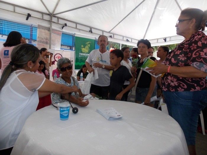 Voluntários do Projeto Neylivia Oliveira da Costa Mulher Viva participa de uma concentração em Teresina   - Imagem 57