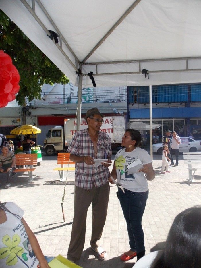 Voluntários do Projeto Neylivia Oliveira da Costa Mulher Viva participa de uma concentração em Teresina   - Imagem 25