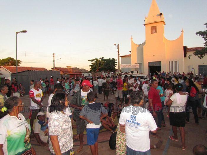 Fieis percorrem vários quilômetros para tocar o Mastro - Imagem 8