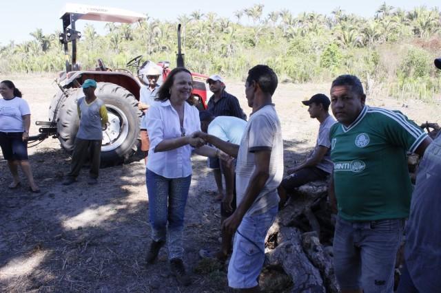 Prefeita Dra. Salete Rêgo garante estrutura agrícola para moradores da Região da Santa Cruz  - Imagem 4