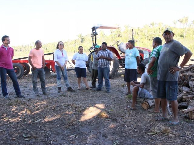 Prefeita Dra. Salete Rêgo garante estrutura agrícola para moradores da Região da Santa Cruz  - Imagem 3