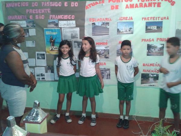Escola Pitágoras realiza feira de conhecimento de história - Imagem 10