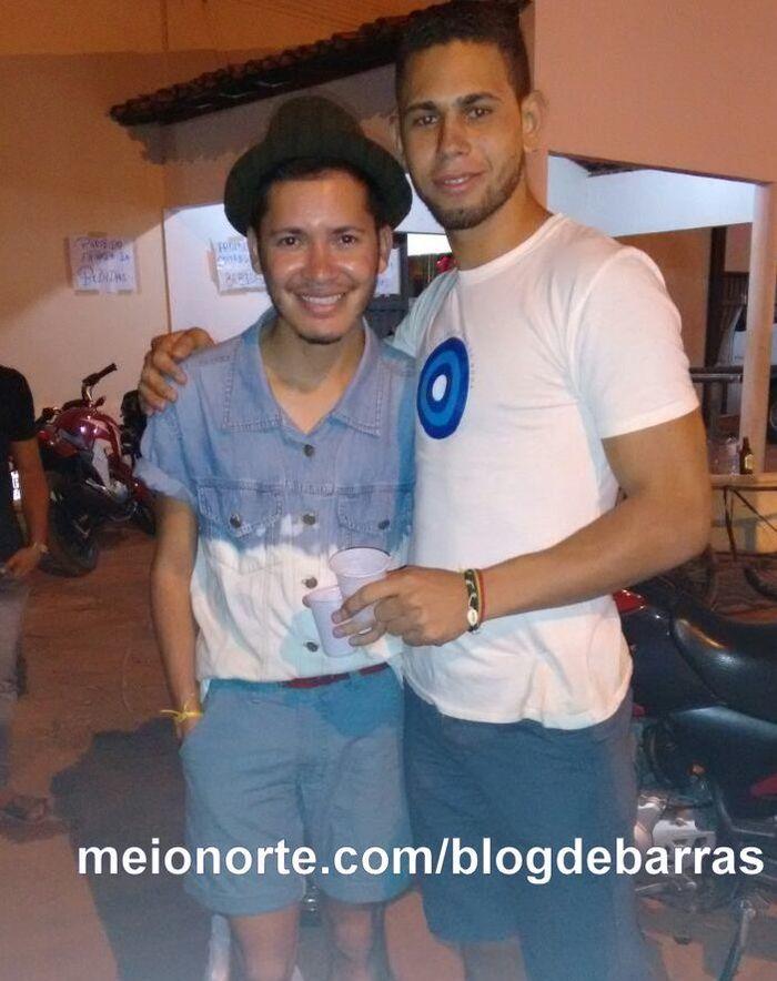 Confira quem curtiu o show da cantora Mara Pavanelly - Imagem 23