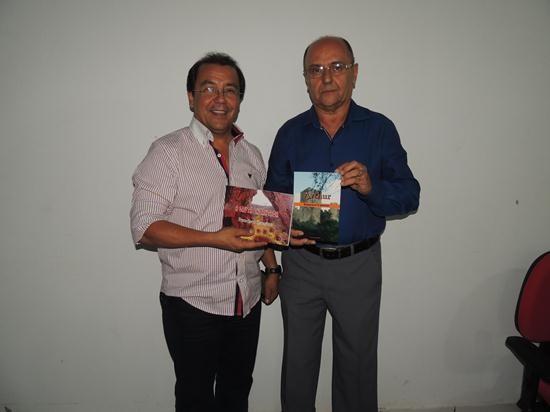 O escritor Aguabranquense Francisco Catarino lançar dois novos livros: A Gruta Encantada e Arthur. - Imagem 1