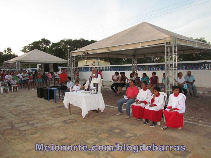 Missa e homenagens marcaram o Dia dos Finados em Barras - Imagem 15