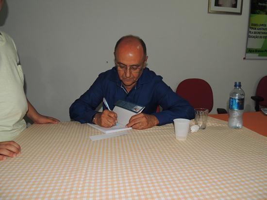 O escritor Aguabranquense Francisco Catarino lançar dois novos livros: A Gruta Encantada e Arthur. - Imagem 13