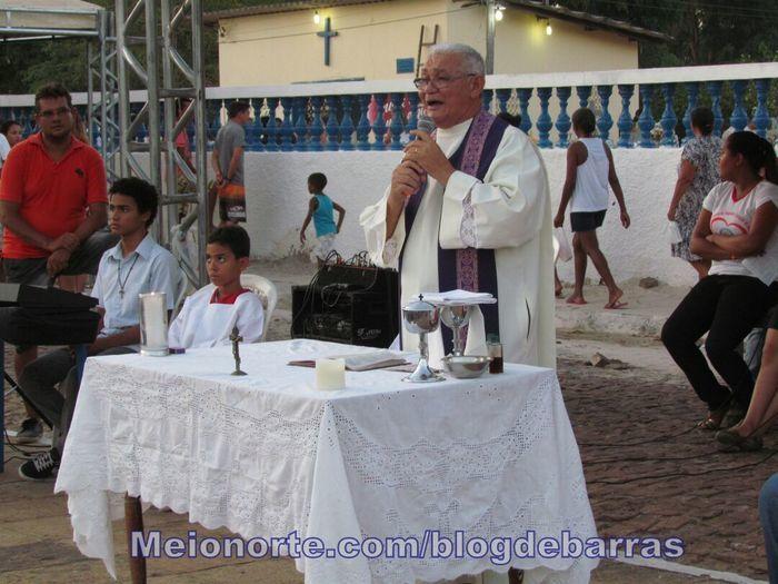 Missa e homenagens marcaram o Dia dos Finados em Barras - Imagem 1