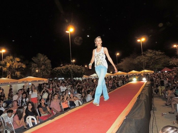 Exposição, desfile e música marcam a abertura da Feira Cidade Empreendedora - Imagem 20