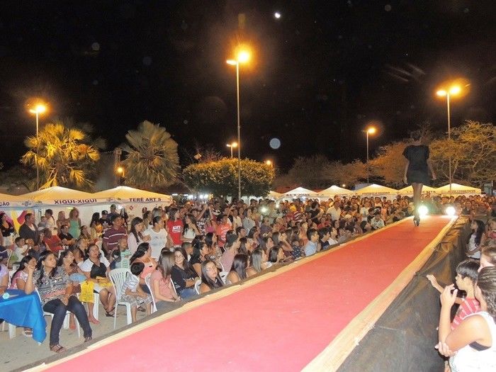 Público prestigia primeira noite da Feira do Empreendedor  - Imagem 48