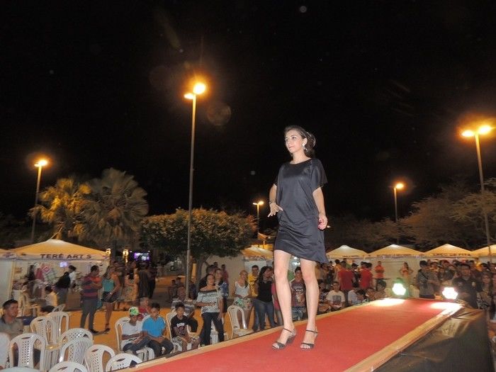 Público prestigia primeira noite da Feira do Empreendedor  - Imagem 98