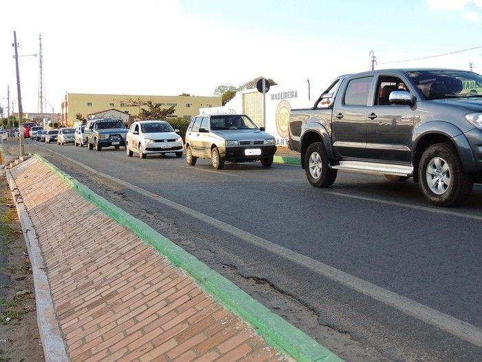 Noite dos motoristas e motoqueiros tem início com uma grande passeata - Imagem 32