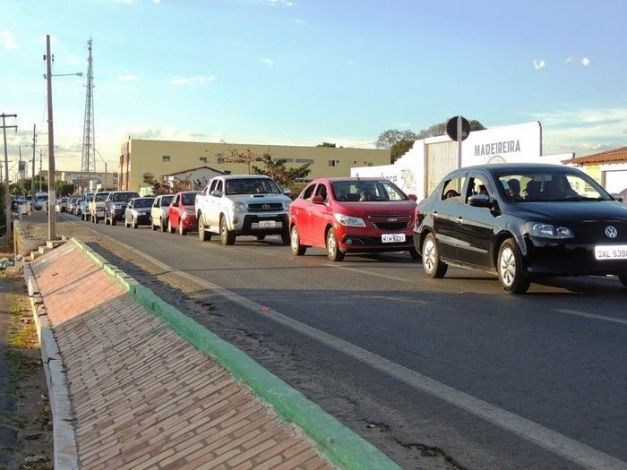 Noite dos motoristas e motoqueiros tem início com uma grande passeata - Imagem 23