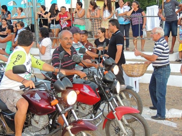 Noite dos motoristas e motoqueiros tem início com uma grande passeata - Imagem 48