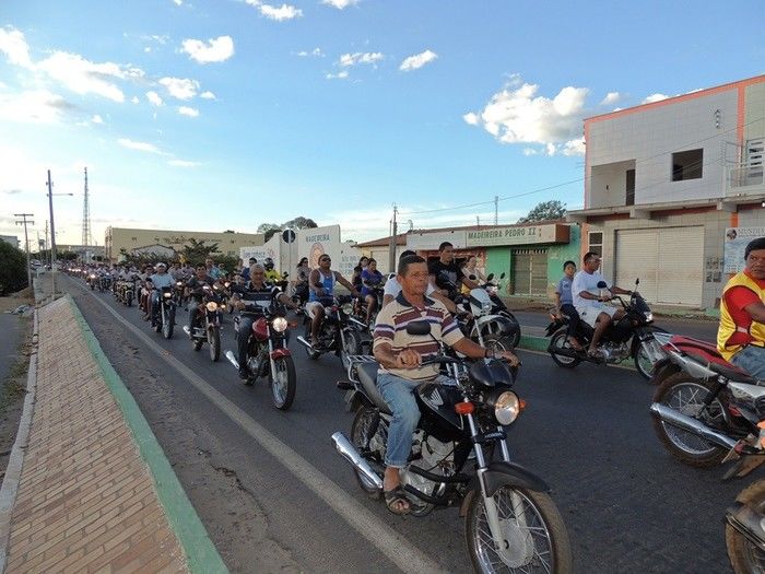 Noite dos motoristas e motoqueiros tem início com uma grande passeata - Imagem 4