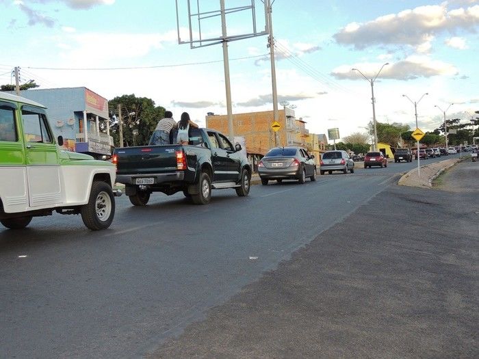 Noite dos motoristas e motoqueiros tem início com uma grande passeata - Imagem 36