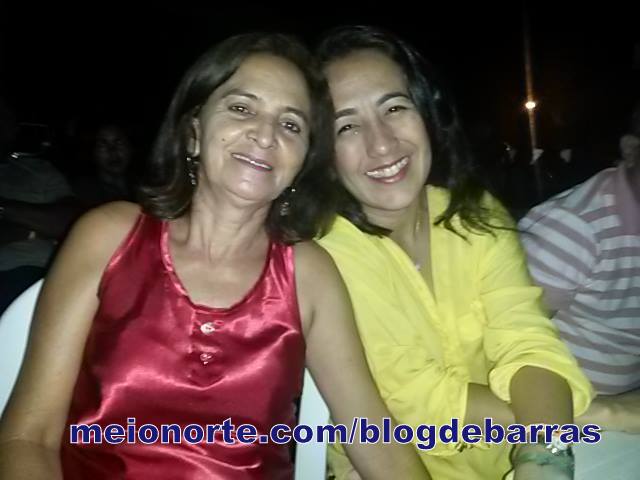 Lotação: Zezo ‘O Nordestino Apaixonado’ cantou e encantou público barrense - Imagem 16