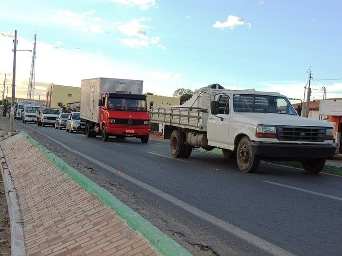 Noite dos motoristas e motoqueiros tem início com uma grande passeata - Imagem 40
