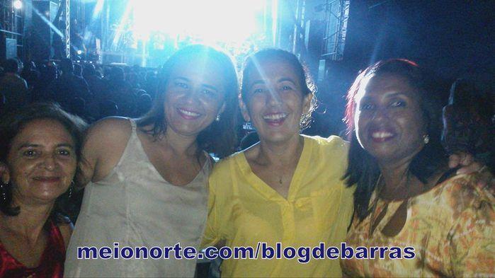 Lotação: Zezo ‘O Nordestino Apaixonado’ cantou e encantou público barrense - Imagem 13