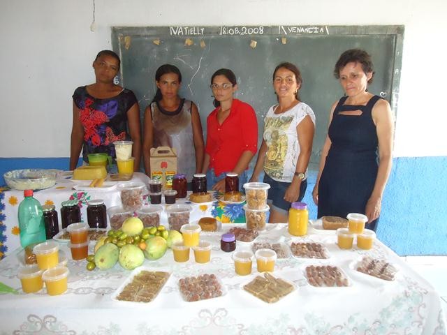 Grupo de Mulheres dos Cocos Recebe Oficina de Doces e Polpas - Imagem 19