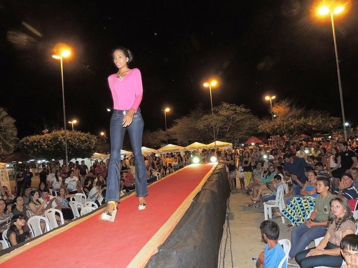 Público prestigia primeira noite da Feira do Empreendedor  - Imagem 90