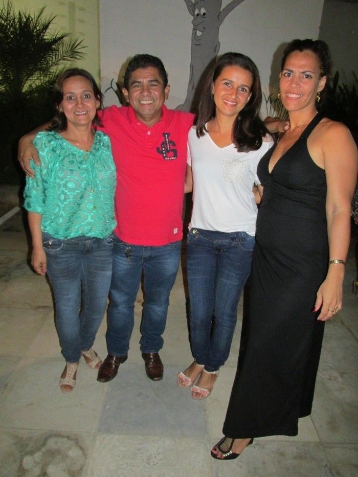 Fotos VIP na Festa dos Funcionários na casa do Prefeito: Walter Alencar  - Imagem 16