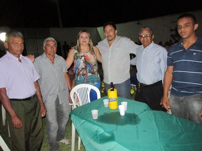 prefeito: Walter Alencar faz festa em sua Residência para homenagear Funcionários em Agricolândia - Imagem 14