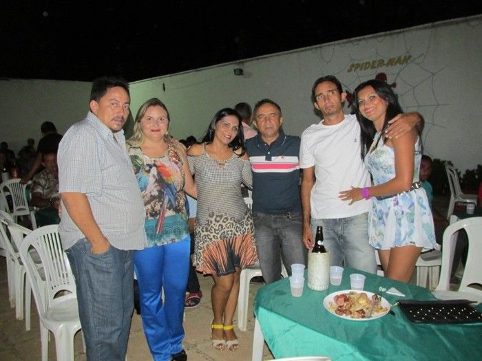 prefeito: Walter Alencar faz festa em sua Residência para homenagear Funcionários em Agricolândia - Imagem 32