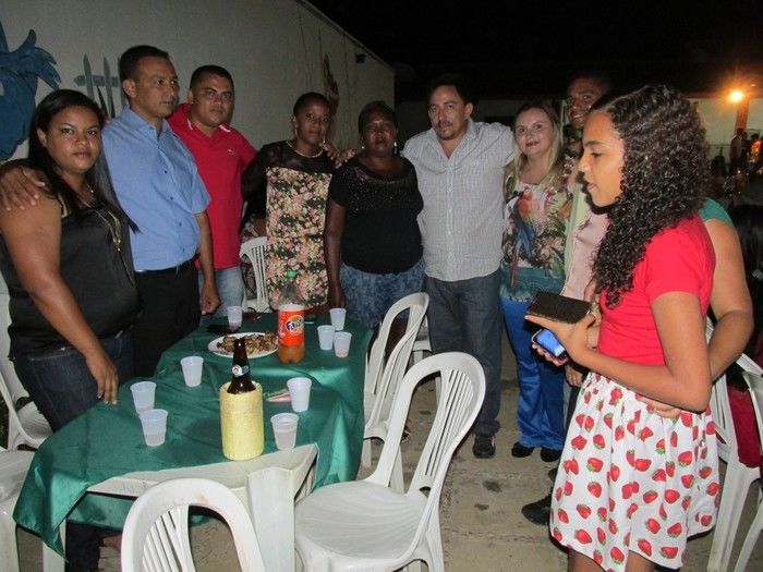 prefeito: Walter Alencar faz festa em sua Residência para homenagear Funcionários em Agricolândia - Imagem 35