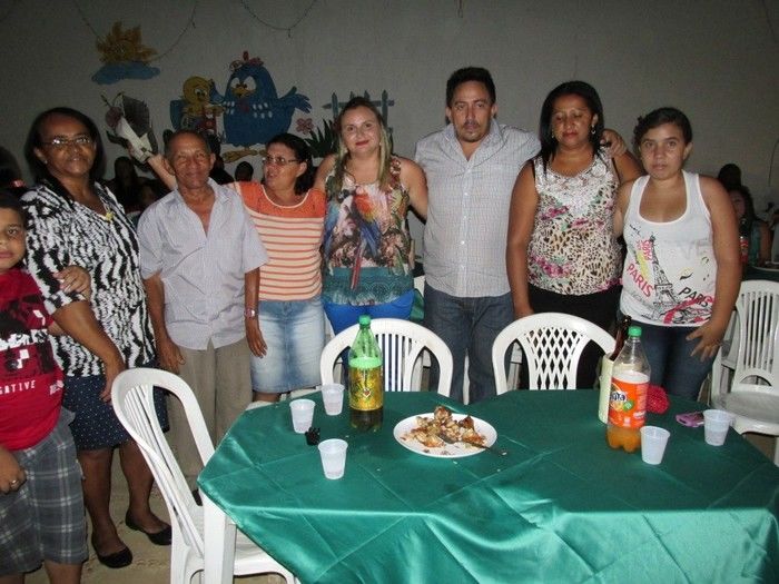 prefeito: Walter Alencar faz festa em sua Residência para homenagear Funcionários em Agricolândia - Imagem 37