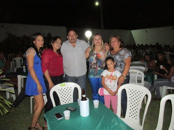 prefeito: Walter Alencar faz festa em sua Residência para homenagear Funcionários em Agricolândia - Imagem 13