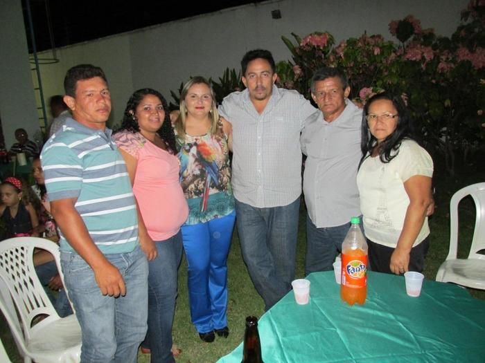 prefeito: Walter Alencar faz festa em sua Residência para homenagear Funcionários em Agricolândia - Imagem 20