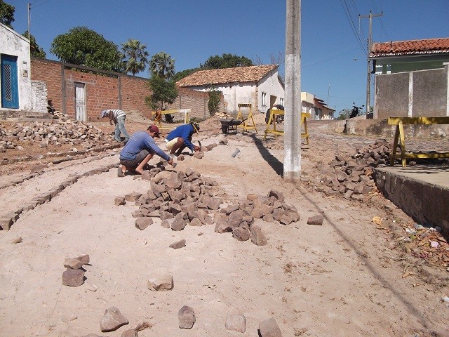 Prefeitura de Buriti dos Lopes realiza obras de recuperação de calçamentos - Imagem 2