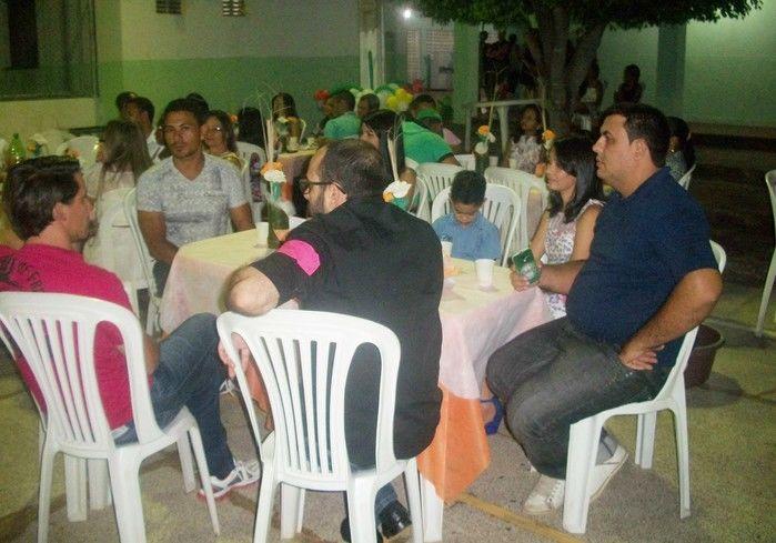 SECRETARIA DE EDUCAÇÃO FAZ FESTA EM HOMENAGEM AOS PROFESSORES  - Imagem 22