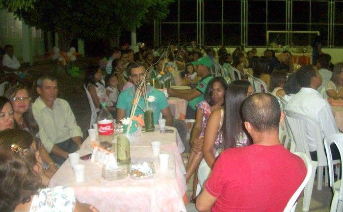 SECRETARIA DE EDUCAÇÃO FAZ FESTA EM HOMENAGEM AOS PROFESSORES  - Imagem 17