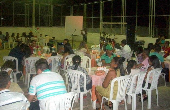 SECRETARIA DE EDUCAÇÃO FAZ FESTA EM HOMENAGEM AOS PROFESSORES  - Imagem 10