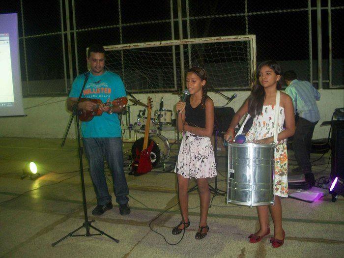 SECRETARIA DE EDUCAÇÃO FAZ FESTA EM HOMENAGEM AOS PROFESSORES  - Imagem 8