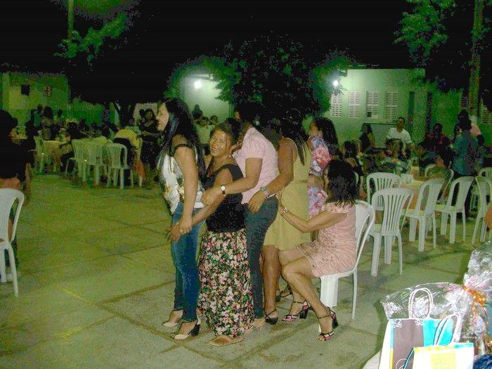 SECRETARIA DE EDUCAÇÃO FAZ FESTA EM HOMENAGEM AOS PROFESSORES  - Imagem 35