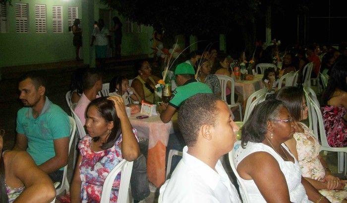 SECRETARIA DE EDUCAÇÃO FAZ FESTA EM HOMENAGEM AOS PROFESSORES  - Imagem 20