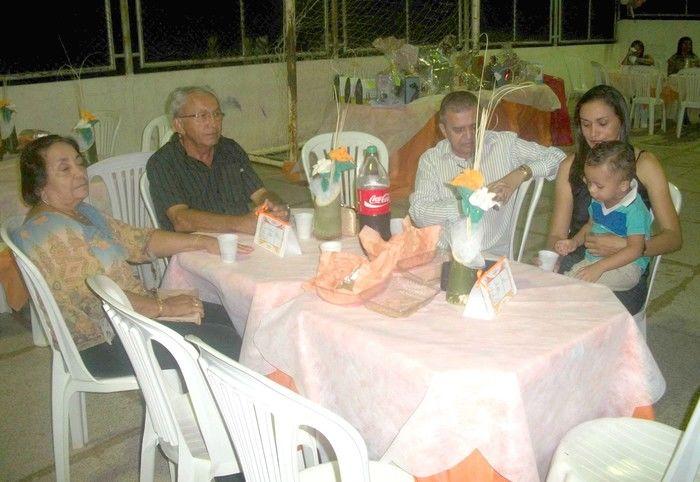 SECRETARIA DE EDUCAÇÃO FAZ FESTA EM HOMENAGEM AOS PROFESSORES  - Imagem 12