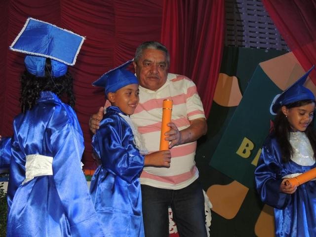 Colação de Grau das Crianças do Programa Alfa e Beto de Água Branca - Imagem 23